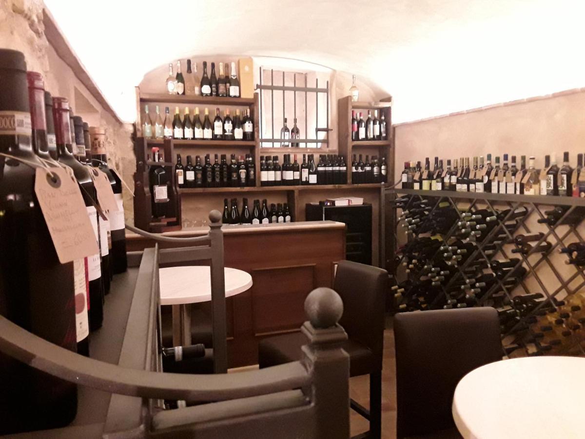 Affittacamere La Piazzetta อานาญี ภายนอก รูปภาพ