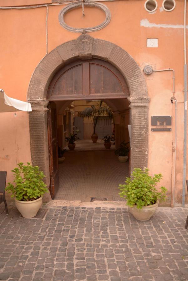 Affittacamere La Piazzetta อานาญี ภายนอก รูปภาพ